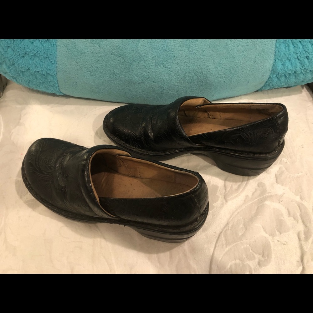 G.H. BASS & CO. “Sheena” Clog Pebbled/Tooled Faux Leather. Fab Comfy Shoe‼️ - Picture 4 of 6